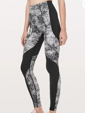 Lululemon Sweat & Repeat Tight Black Gray Floral Print Leggings Size 6